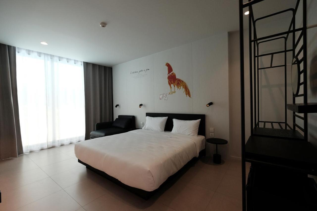Chern Bangkok Exterior photo