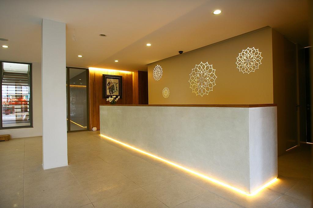 Chern Bangkok Exterior photo