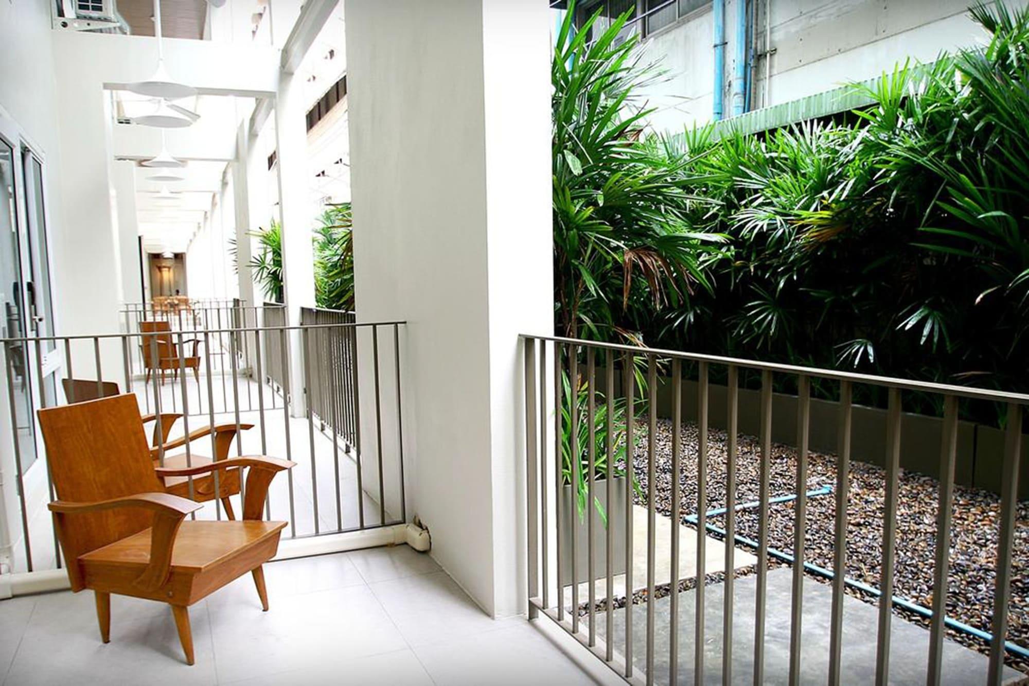 Chern Bangkok Exterior photo