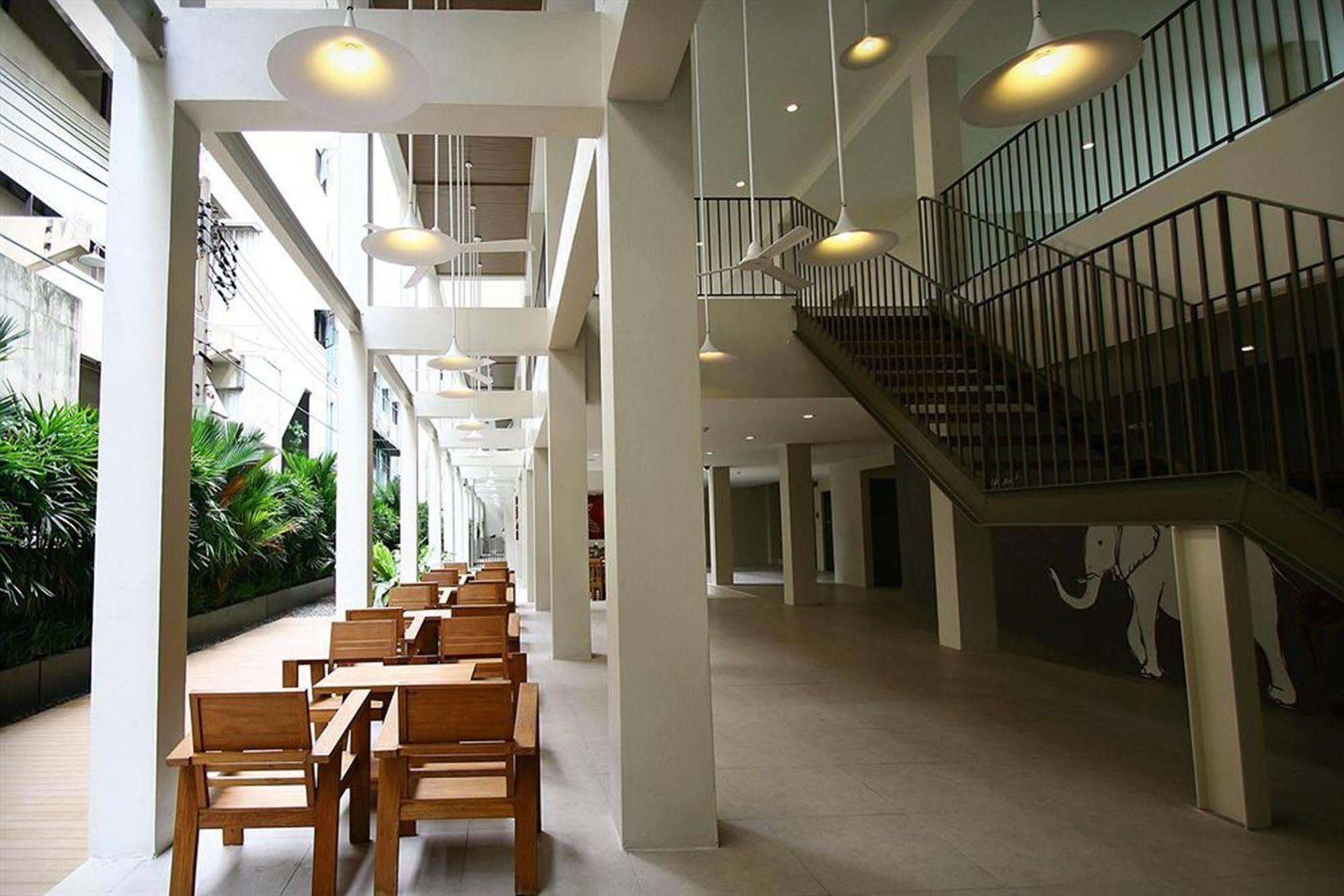 Chern Bangkok Exterior photo