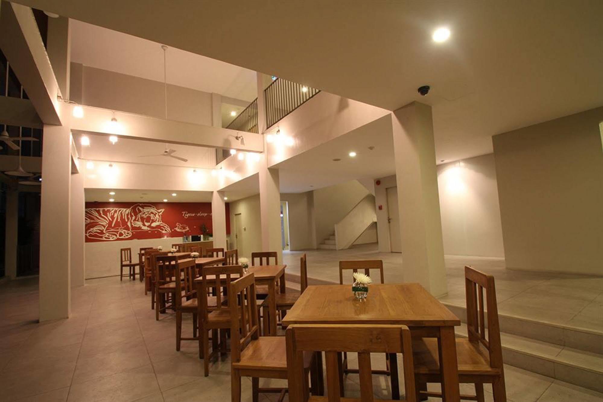 Chern Bangkok Exterior photo